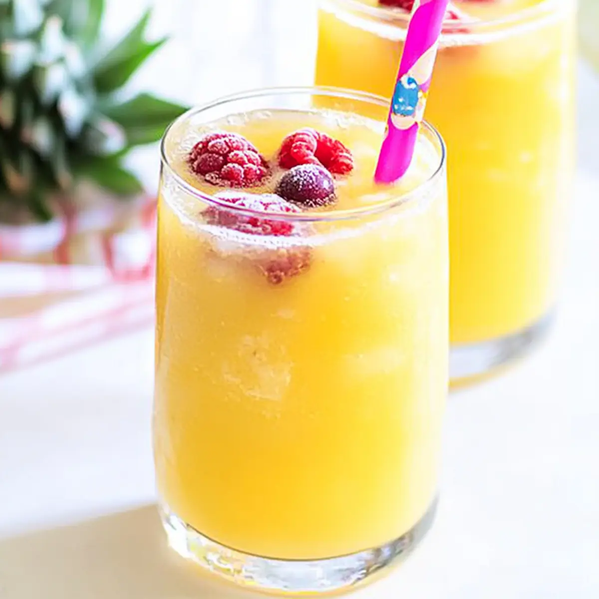 3-Ingredient Pineapple Fresca Mocktail